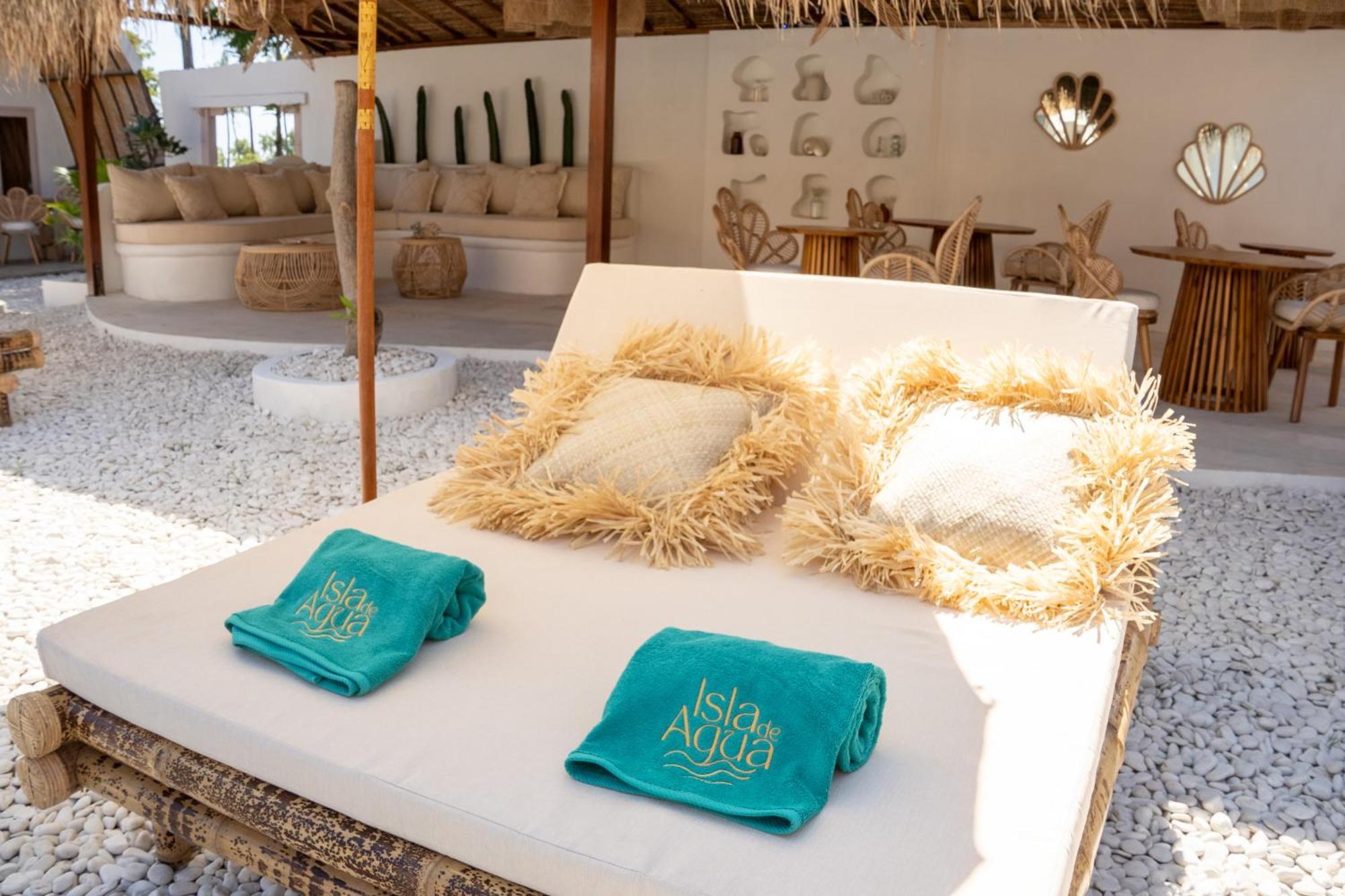 Isla De Agua Hotel Гили Еър Екстериор снимка