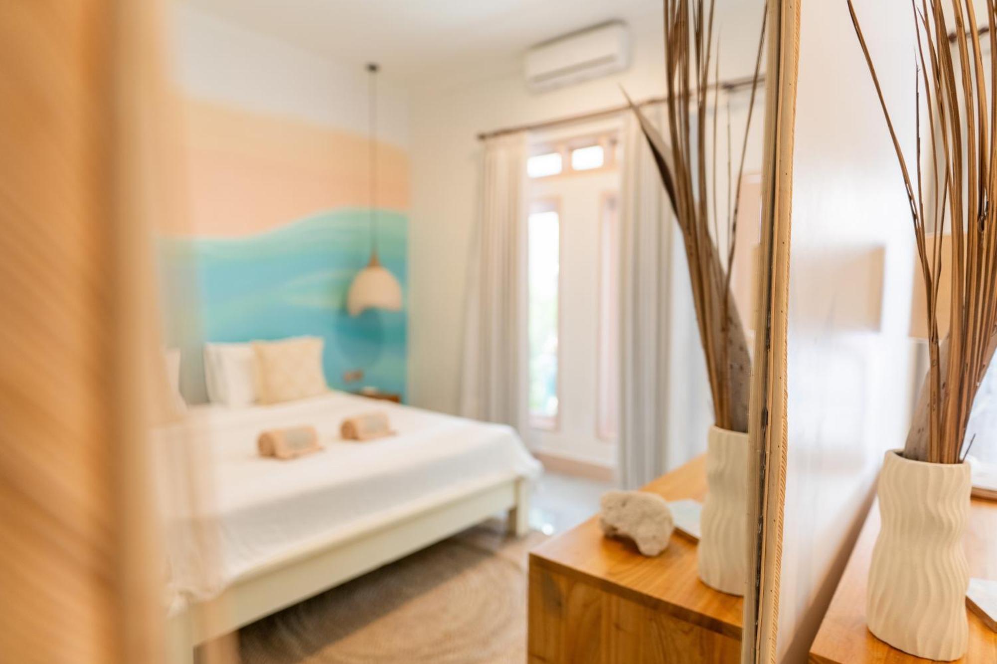Isla De Agua Hotel Гили Еър Екстериор снимка